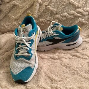 Diadora Mythos Teal, White & Yellow Athletic Sneakers.